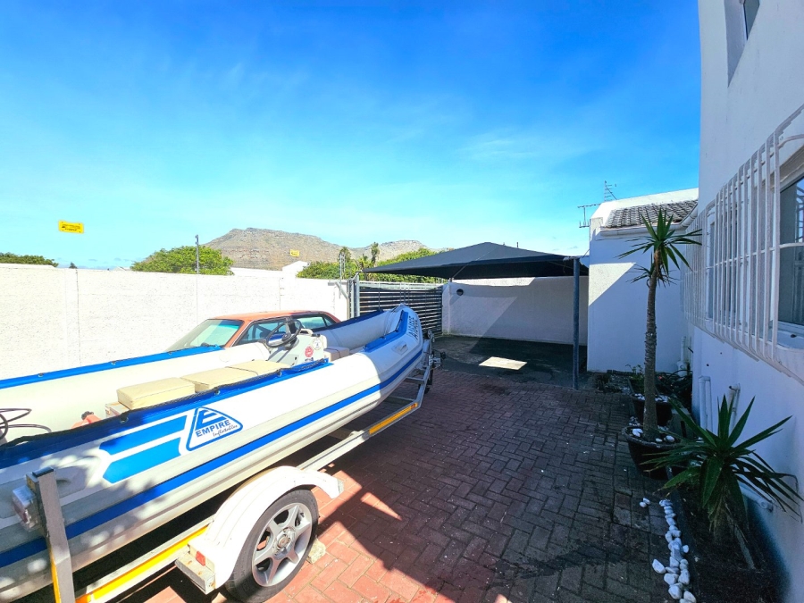 4 Bedroom Property for Sale in Marina Da Gama Western Cape